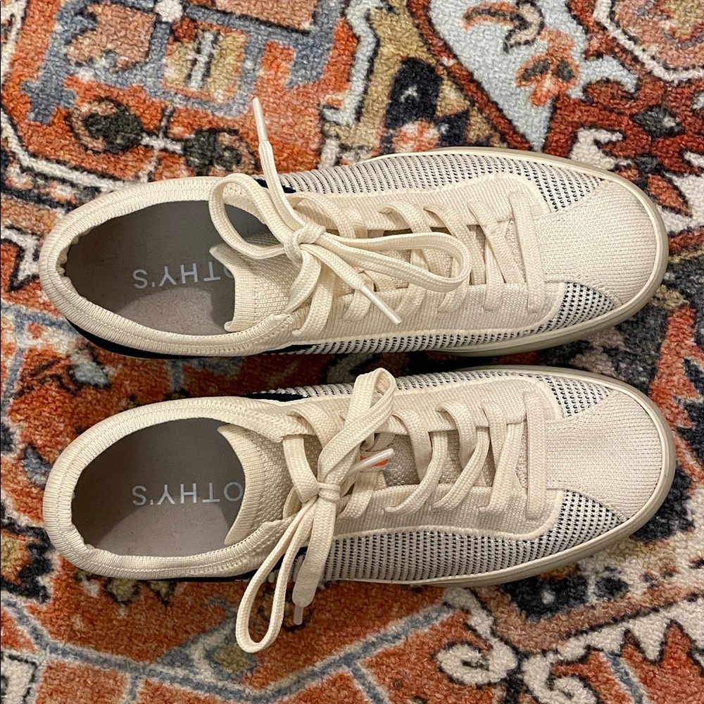Rothy’s Lace Up Sneaker Cream and Navy | Women’s Size 8 - Picture 4 of 9